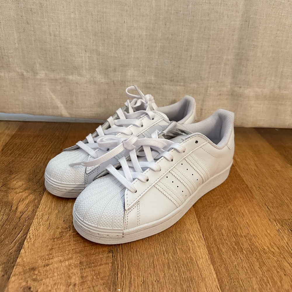 NWT White Adidas Sneakers (US 6.5)